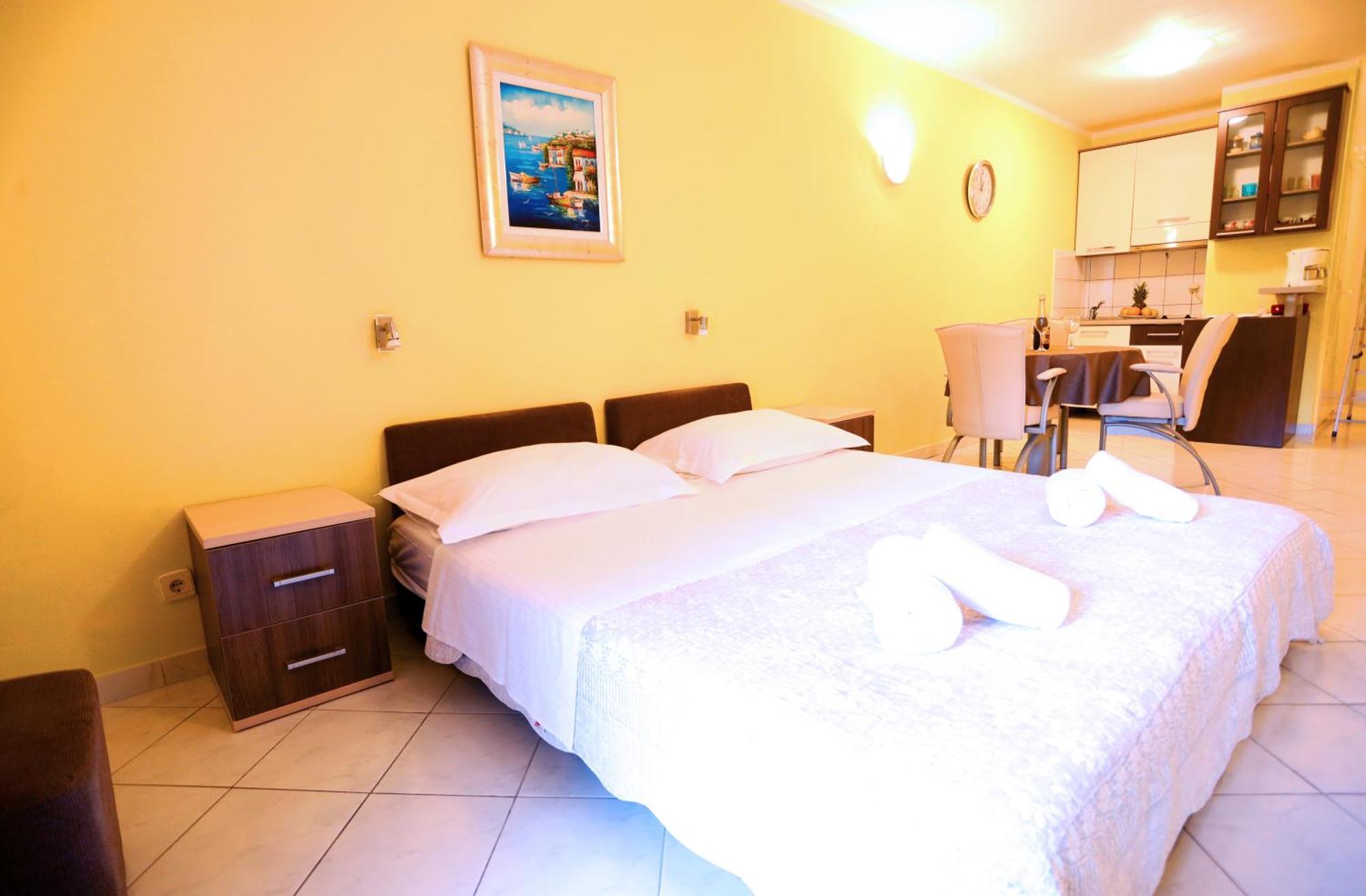 Apartment Vlado *